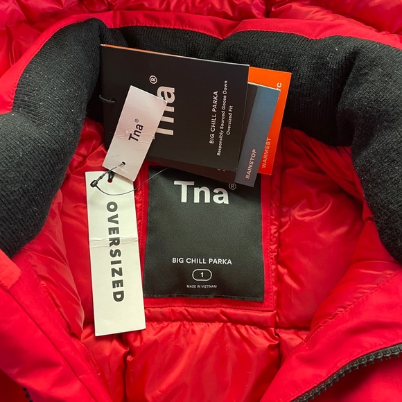 TNA Aritzia Big Chill Parka Waterproof Down Red sz 1 - Picture 3 of 7